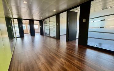 Office - image - 4