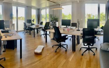 Office - image - 8