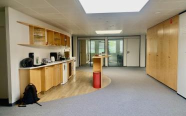 Office - image - 8