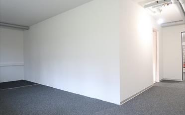 Office - image - 11