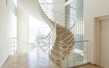 Office - image - 4