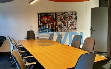 Office - image - 8
