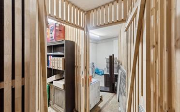 Office - image - 8