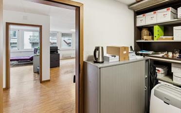 Office - image - 10