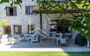 Single house 12 rooms - image - 2