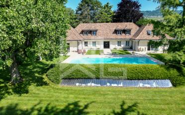 Maison 10 pièces - image - 2