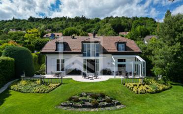 Maison 8 pièces - image - 2