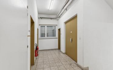 Commercial - image - 8