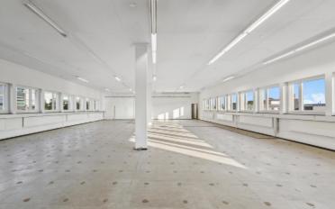 Office - image - 4