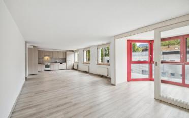 Apartment 4 rooms - image - 3