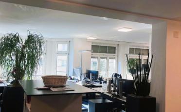 Office - image - 4