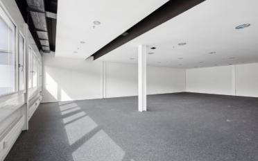 Office - image - 4
