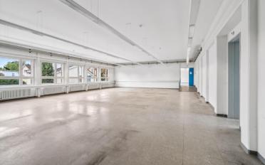 Commercial - image - 3