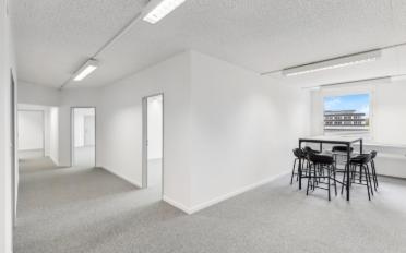 Office - image - 4
