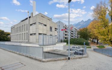 Bureau - image - 1