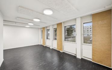 Office - image - 4