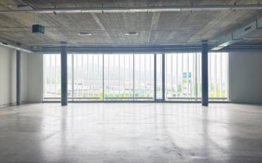 Commercial - image - 5
