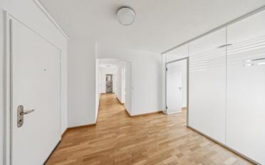 Apartment 4 rooms - image - 9