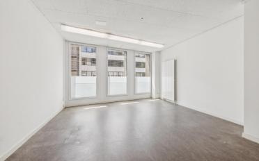 Office - image - 5