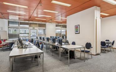 Bureau - image - 11