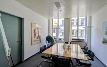 Office - image - 4
