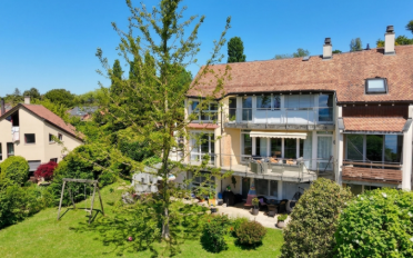 Maison jumelée 7 pièces - image - 1